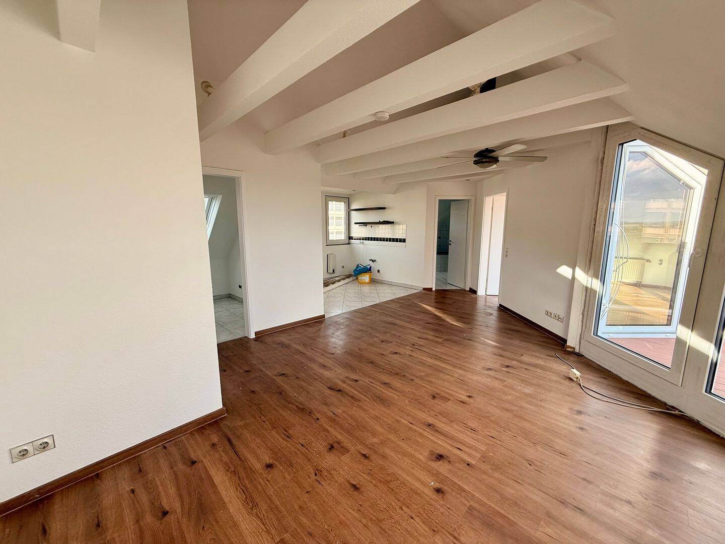 Traumhafter Balkon mit Blick über Nürnberg! – Nürnberg – Vorschaubild 3