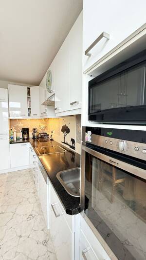 Helle 2 Zimmer Wohnung mit Balkon und moderner EBK – 22307 Hamburg – Vorschaubild 3