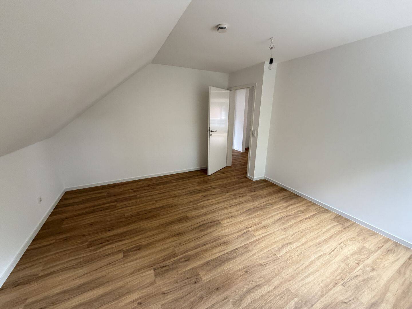 Umfangreich modernisierte 2-Zimmerwohnung in bester Lage von Osnabrück-Wüste zu vermieten – Osnabrück – Vorschaubild 8