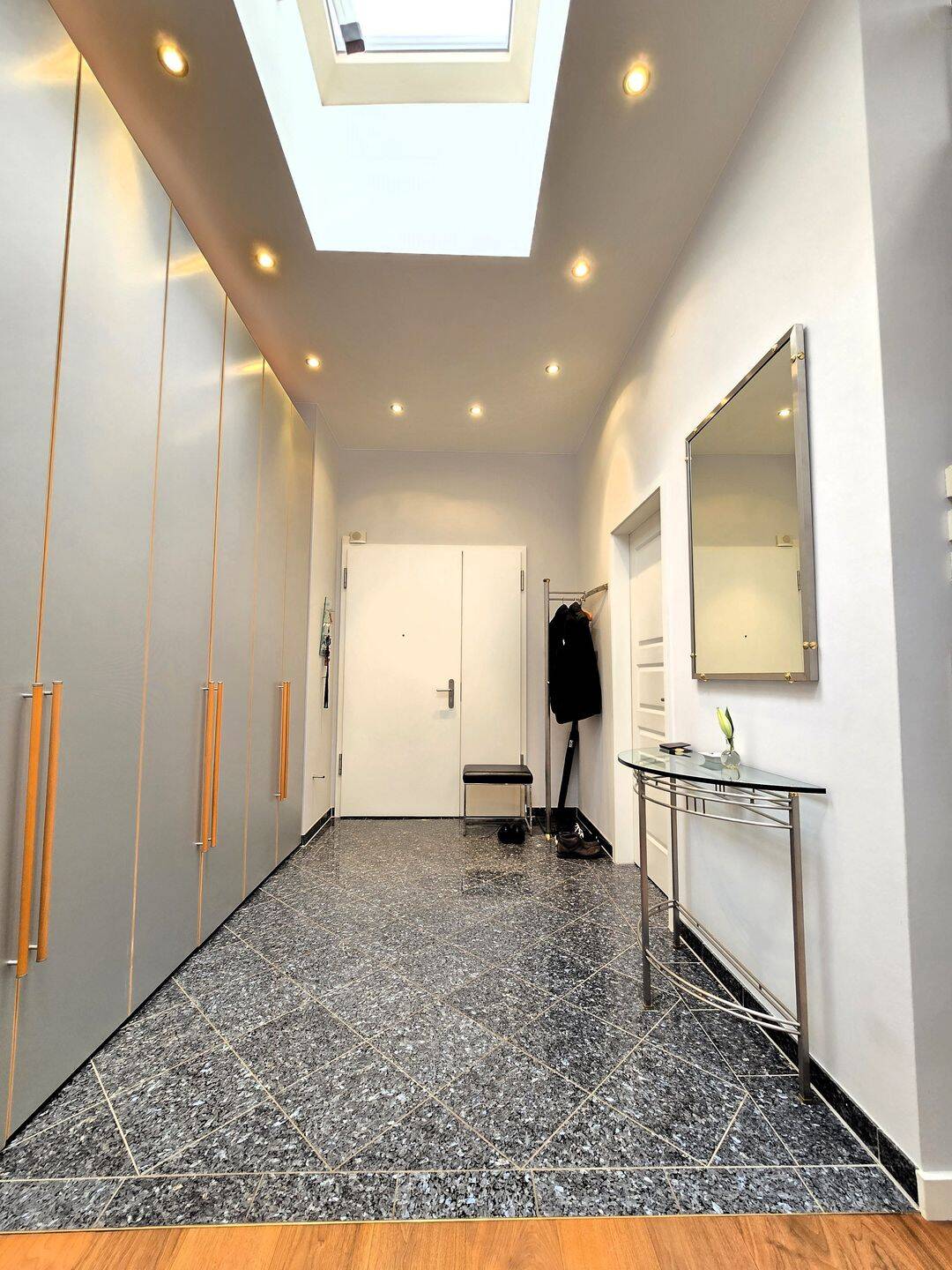 Exklusive Dachgeschosswohnung mit Loft-Charakter und Dachterrasse in Berlin-Grunewald – Berlin – Vorschaubild 2