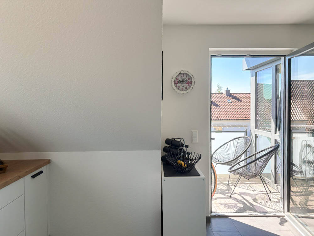 Im Zentrum von Neu-Ulm/Pfuhl neuwertige exklusive 2-Zi.-Maisonette mit Aufzug, EBK, 2 Balkone + TG – Neu-Ulm – Vorschaubild 7