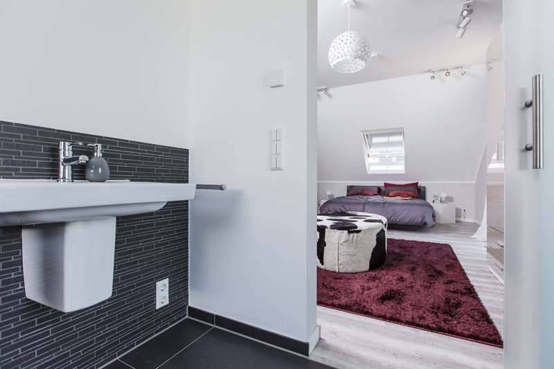 Aktionshaus mir 5 Zimmer Küche / Bad und viel Charm & 15 Monate Festpreisgarantie – Berlin – Vorschaubild 8