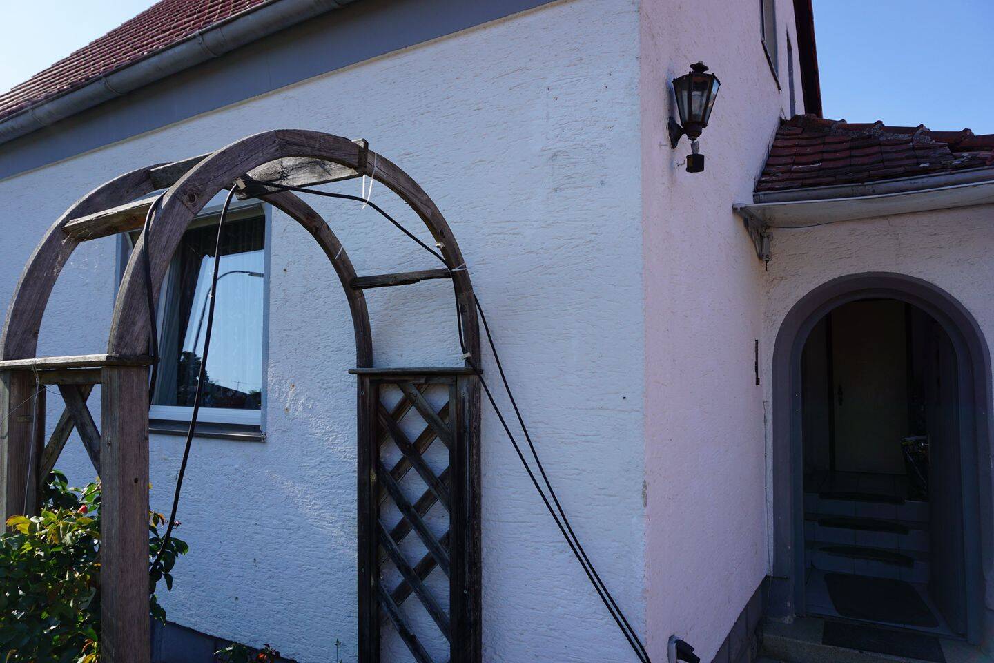 Einfamilienhaus, ideal für Handwerker, Tierliebhaber, Gartler oder Hobbybastler. Hier können Sie sich richtig austoben! – Ingolstadt – Vorschaubild 4