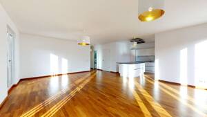 Moderne Drei-Zimmer-Wohnung mit Balkon im Fuchstanz-Palais – 60489 Frankfurt am Main – Vorschaubild 3