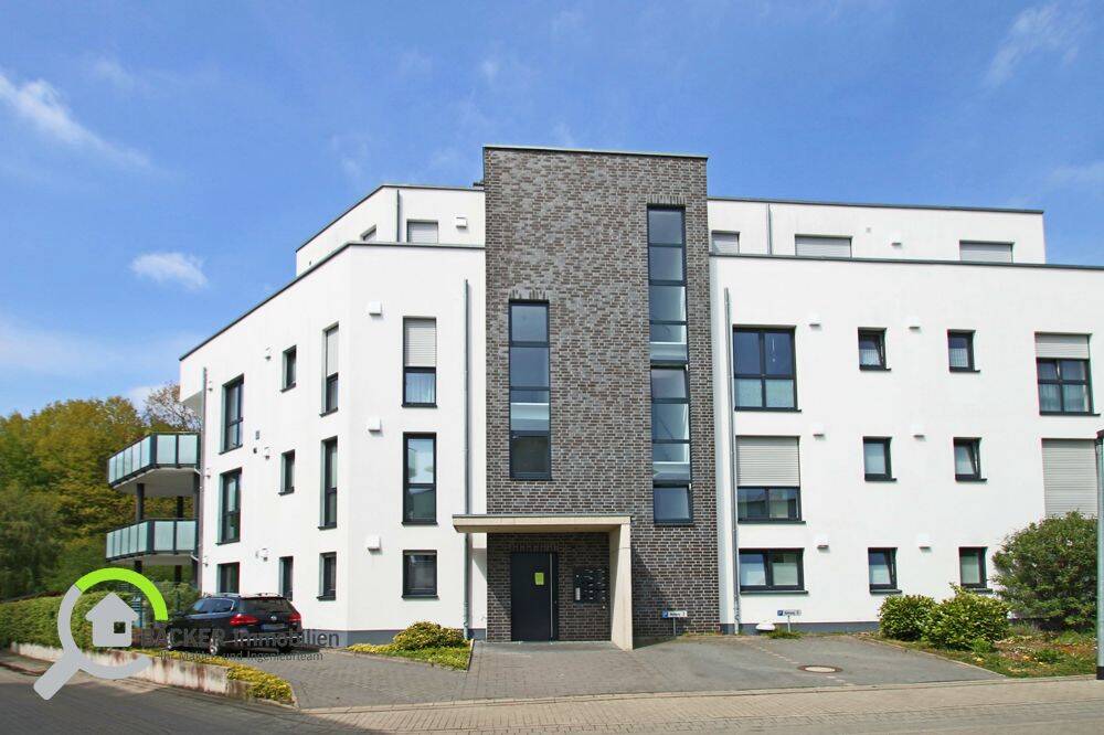 Wohngefühl trifft Eleganz: Komfortable Wohnung mit großem Balkon, Aufzug und Tiefgaragenstellplatz zu vermieten – Osnabrück – Vorschaubild 2