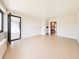 Charmante 3-Zimmer-Wohnung mit Loggia und individuellem Gestaltungspotenzial. – 56077 Koblenz – Vorschaubild 3