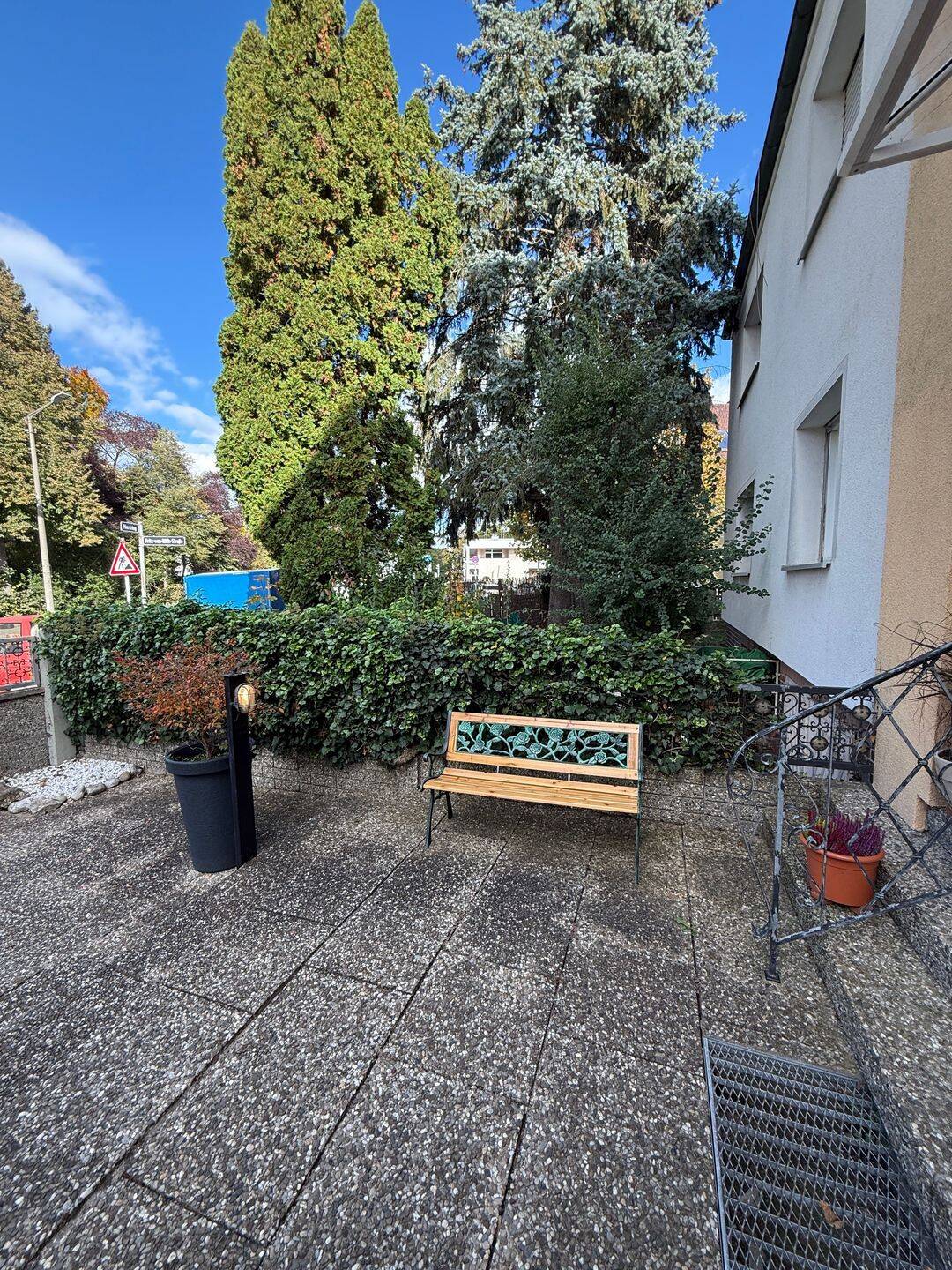 Stattlich Wohnen in Nürnberg: Wohnhaus mit Garagen und überdachter Pergola - teilweise vermietet – Nürnberg – Vorschaubild 6