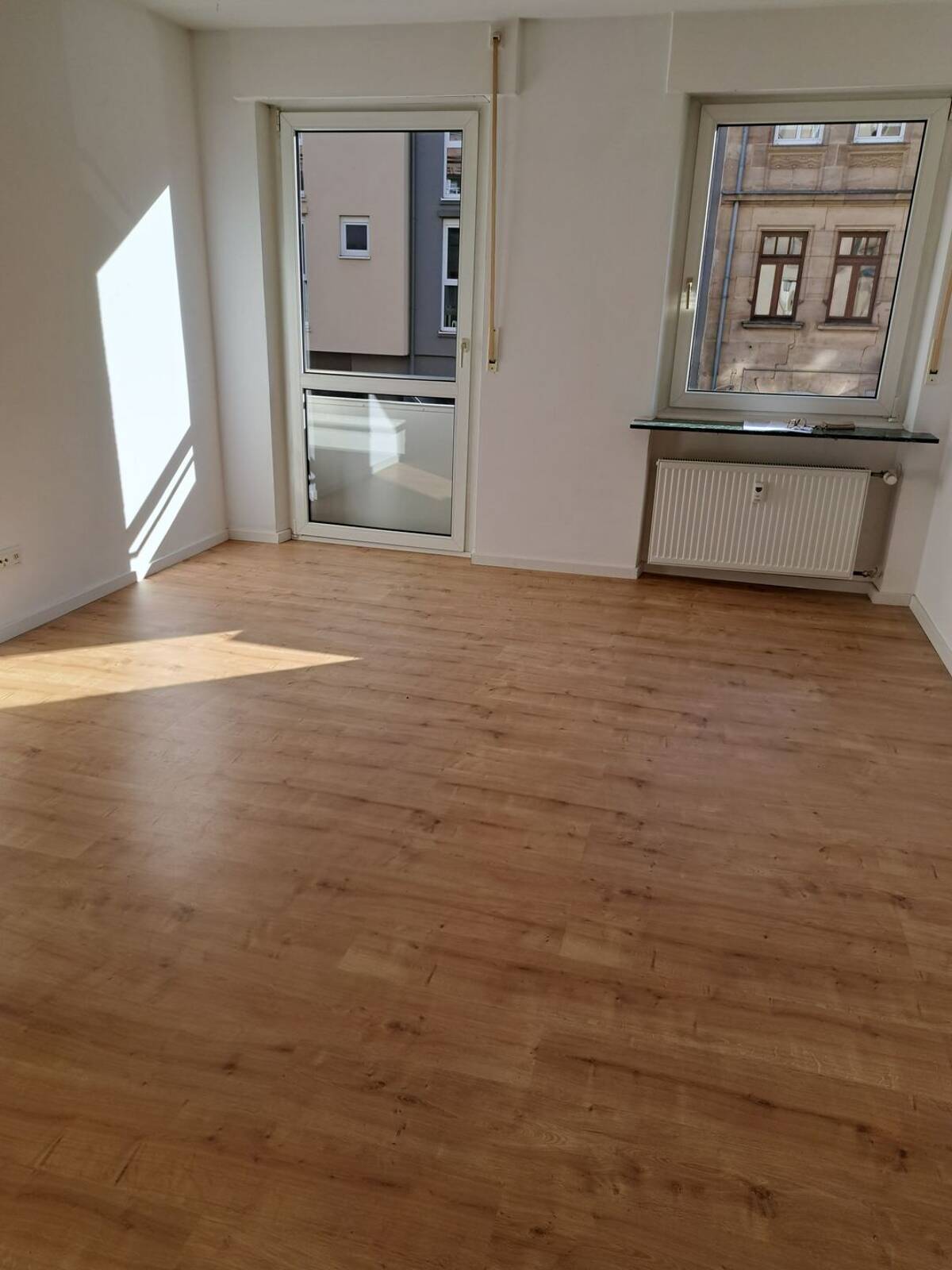 Topp sanierte 2-Zimmer-Wohnung in einem wunderschönen Anwesen Fürth-Süd – 90763 Fürth – Bild 1 von 4