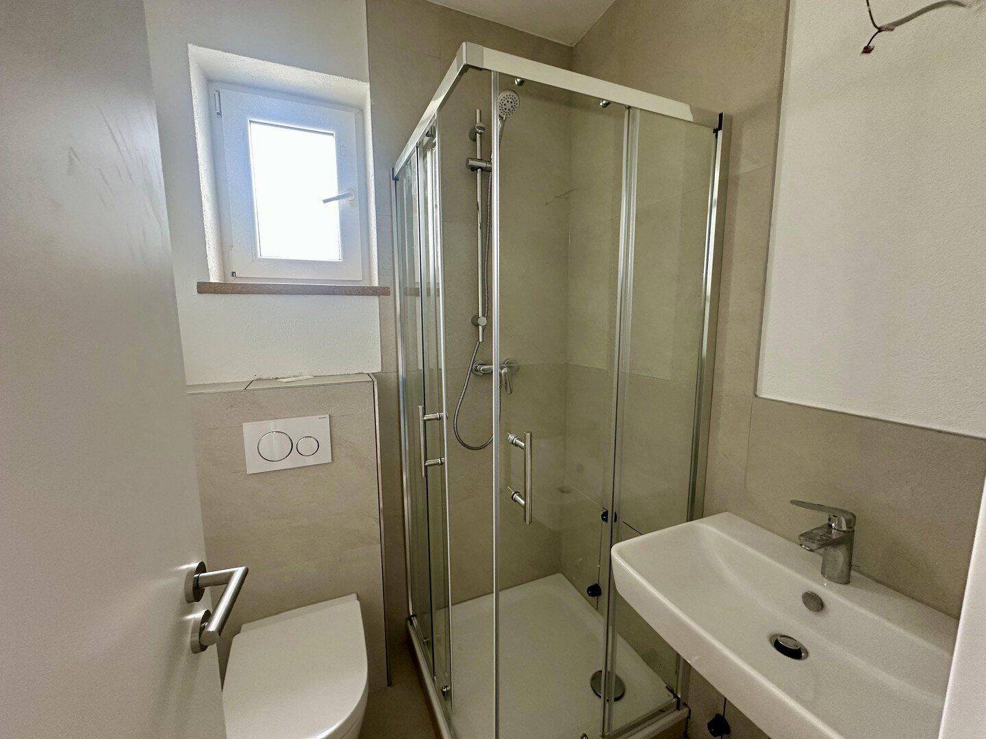 Modernes Wohnen nach Sanierung - 2-Zimmer-Wohnung mit neuer Einbauküche – Heilbronn – Vorschaubild 4