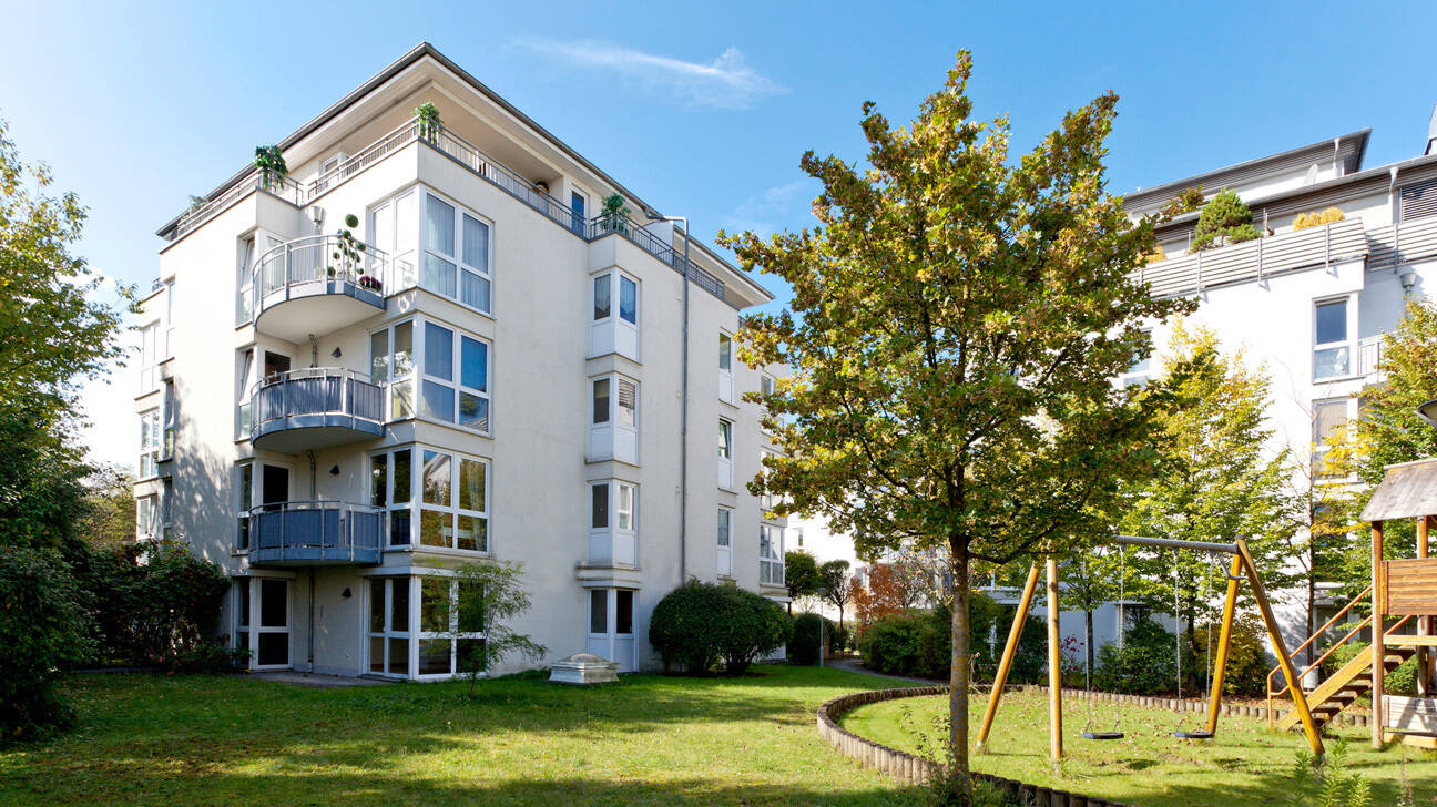 Helle 1-Zimmer-Wohnung mit großer Terrasse und separater Küche – Augsburg – Vorschaubild 6