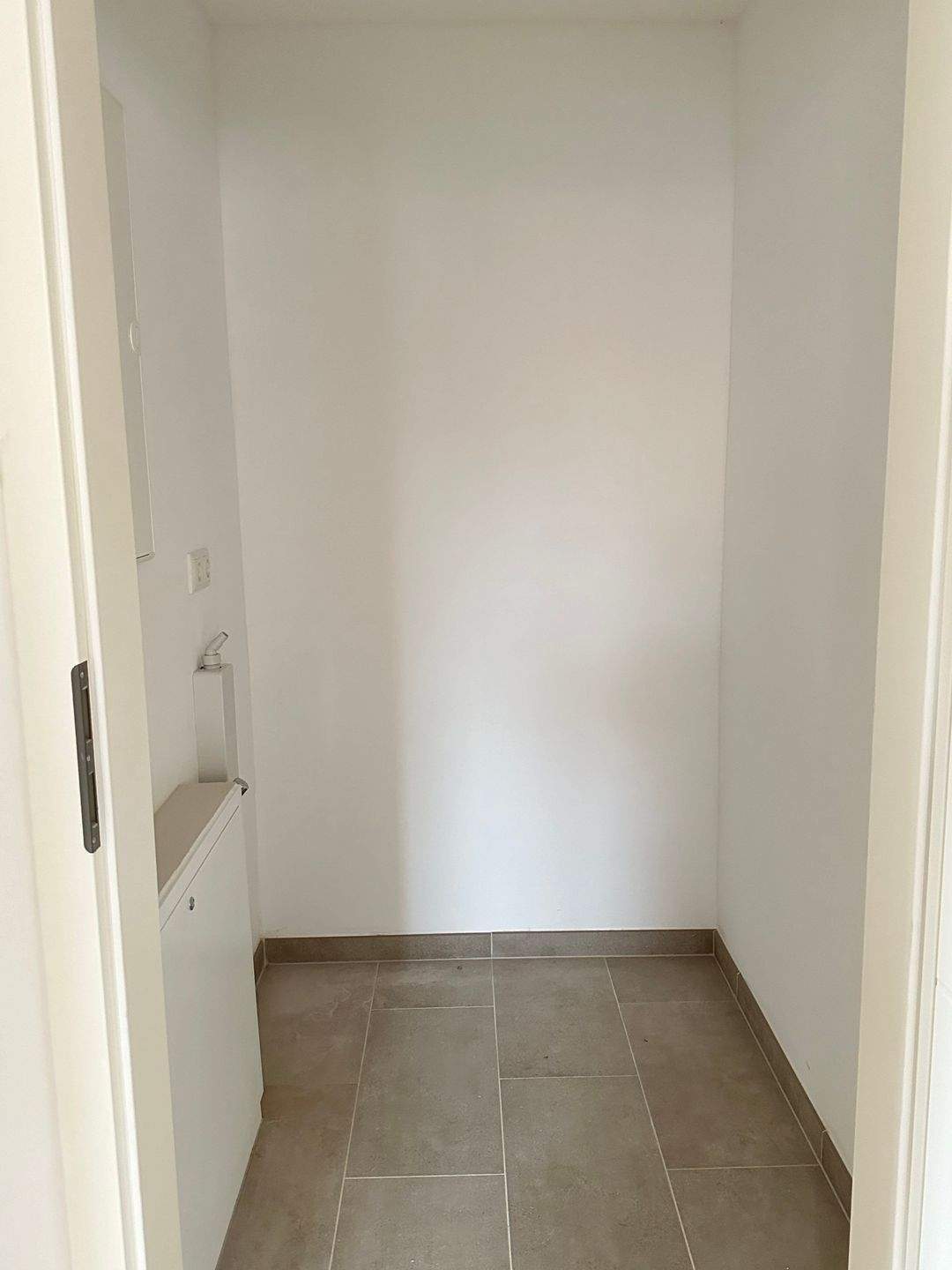 2 Zimmer mit Einbauküche und Stellplatz – Coswig – Vorschaubild 7