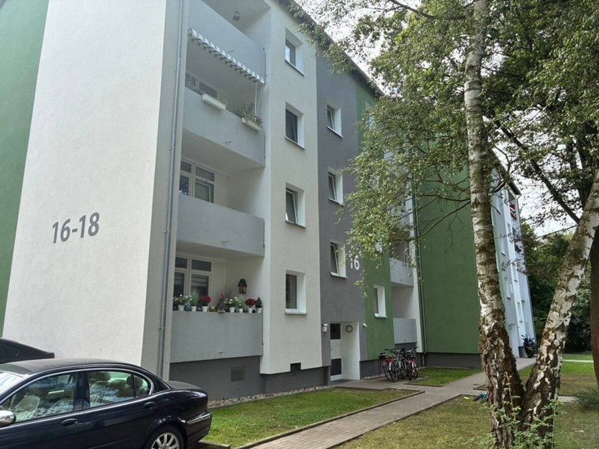 Hier fühlen Sie sich wohl: 3,5-Zimmer-Stadtwohnung – 44328 Dortmund – Bild 1 von 2