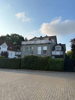 Klimatisierte Penthousewohnung mit 38m² Dachterrasse in zentraler Lage