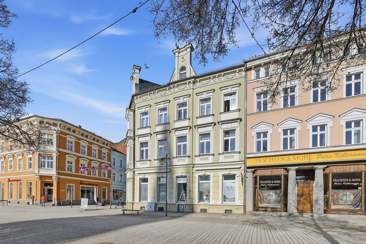 Top Lage Historisches Mehrfamilienhaus direkt am Marktplatz von Meinigen