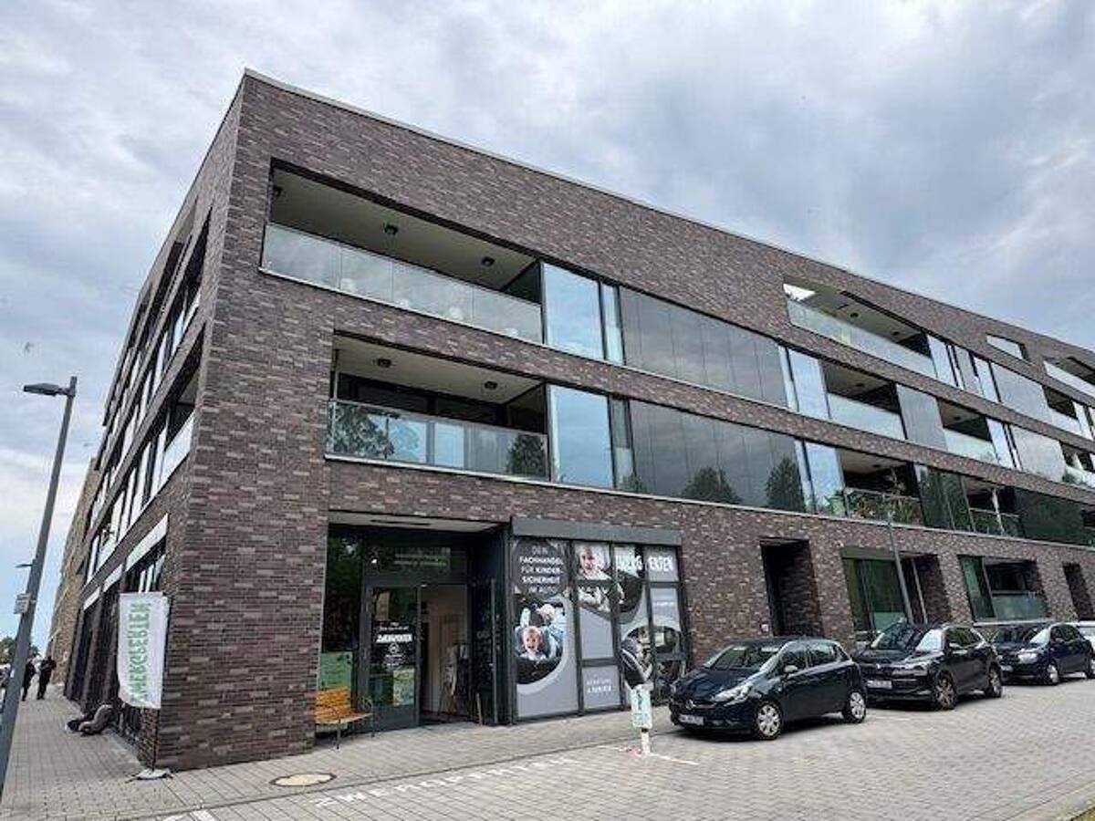 Großzügige 3 Zimmerwohnung am Wasser – 21079 Hamburg – Bild 1 von 9