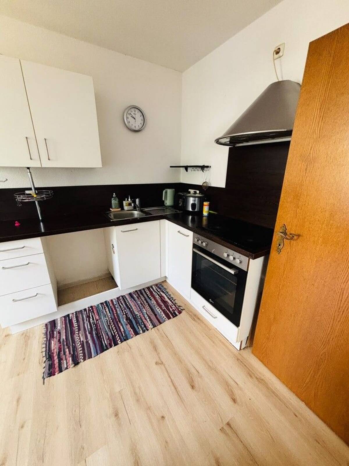 Saarburg-Innenstadt: 3-Zimmer-Wohnung mit EBK in der 1. Etage – 54439 Saarburg – Bild 1 von 9