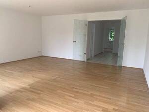 Gepflegte 2 Zimmer Komfort Wohnung mit Balkon & TG-Stellplatz in Lörick! – 40547 Düsseldorf – Vorschaubild 2