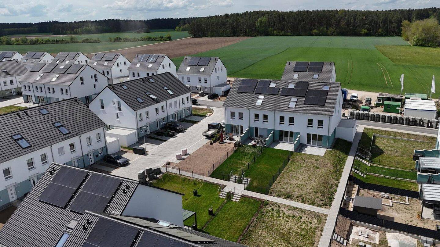 Nur noch ein Neubau-Reihenhaus verfügbar - Erstbezug in Roth-Eckersmühlen