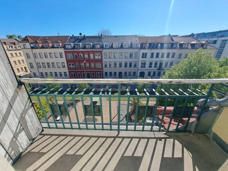 2 Zimmer mit Balkon in der DD-Neustadt