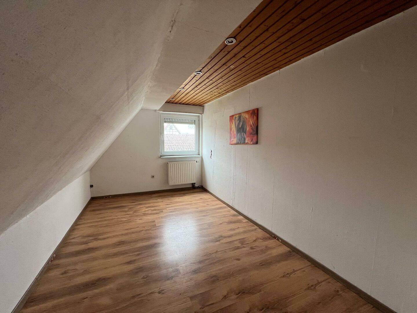 Großzügiges 12-Zimmer-Haus mit Entwicklungspotenzial - ideal für Kapitalanleger, Monteurvermietung – Sachsenheim – Vorschaubild 8
