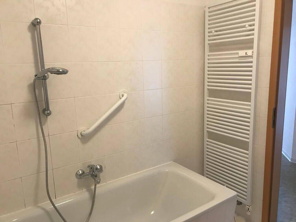 Lichtdurchflutete 3-Raum-Wohnung nahe Zeisigwald – Chemnitz – Vorschaubild 3
