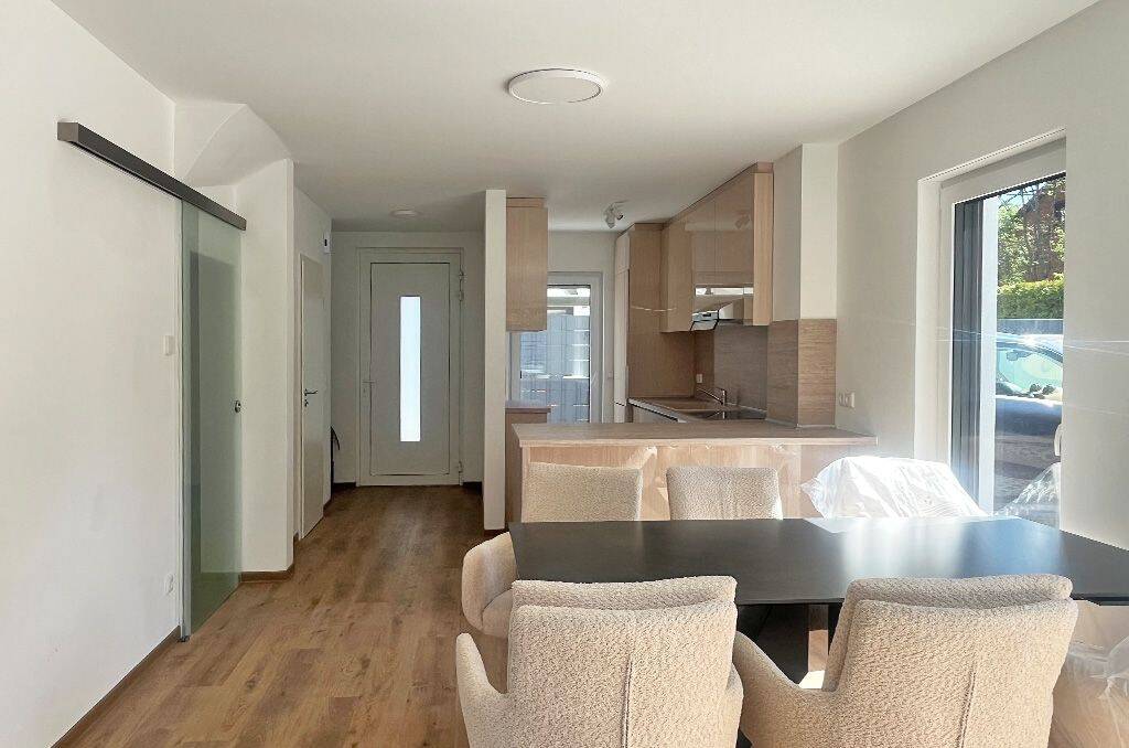 Neubau: Möbliertes Stadthaus in begehrter Lage von Meiendorf - 4WE verfügbar – Hamburg – Vorschaubild 2