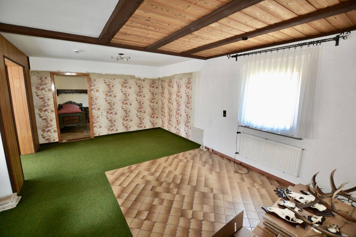 ZWEIFAMILIEN-WOHNHAUS MIT VIEL PLATZ – Waldbüttelbrunn – Vorschaubild 6