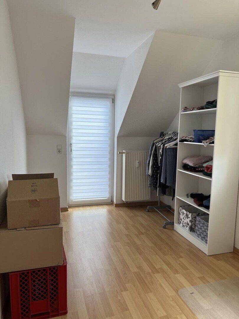 ab 01.09.: Tolle 3-Zi-DG-Maisonette, 2 Balkone, EBK, Stellplatz, Dachboden – Zwickau – Vorschaubild 8