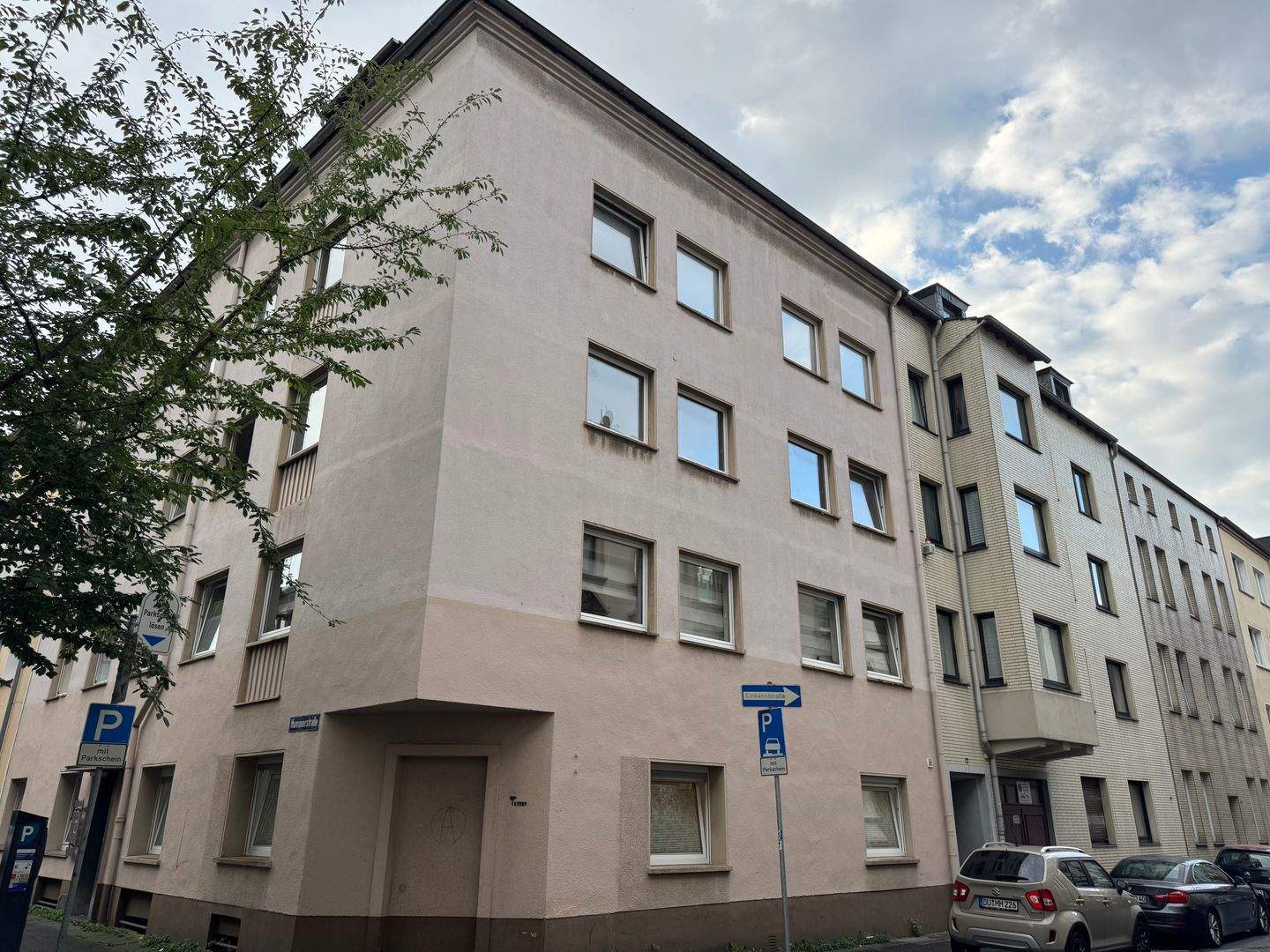 Geräumige Dachgeschoss Wohnung in guter Lage von Duisburg – Duisburg – Bild 1 von 8