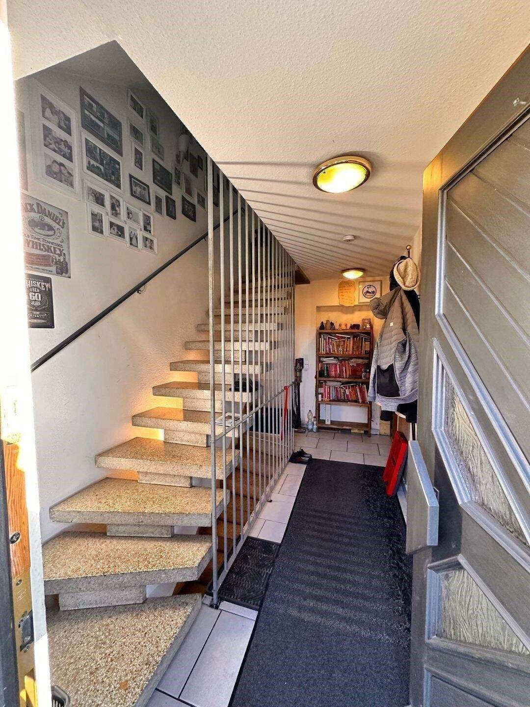 Neuanfang ? kl. Haus für 2 Personen sucht Nachfolger – Nürnberg – Vorschaubild 2