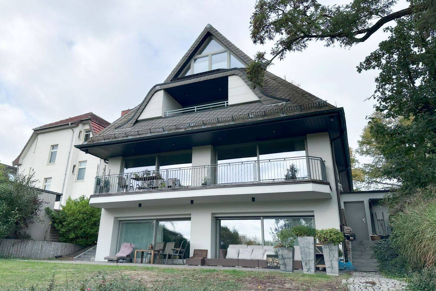 10-Zimmer-Villa mit Wasserblick auf den Hermsdorfer See: Ideal für große Familien und Naturliebhaber – Berlin – Vorschaubild 5