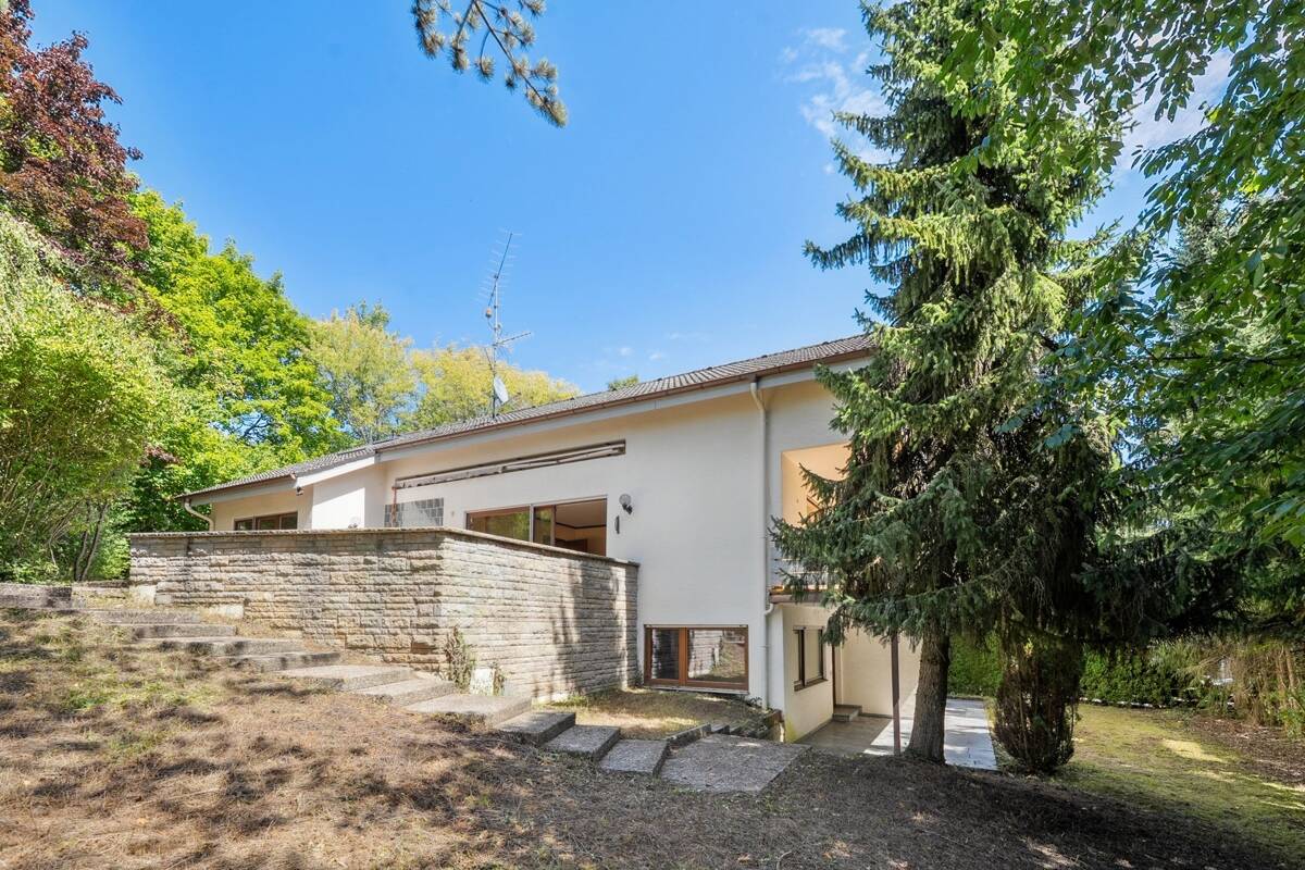 Charmantes Ein- bis Zweifamilienhaus auf weitläufigem Grundstück in attraktiver Lage von Heidenheim – Heidenheim an der Brenz – Vorschaubild 3