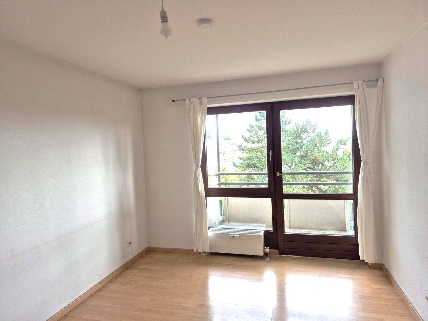 Helle 2-Zimmer-Wohnung mit Balkon & TG - München-Untermenzing – München – Vorschaubild 2