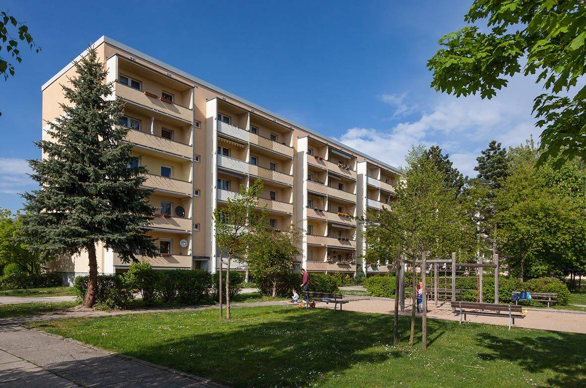 Ruhige 3-Raum-Wohnung mit Balkon und Blick zum grünen Innenhof