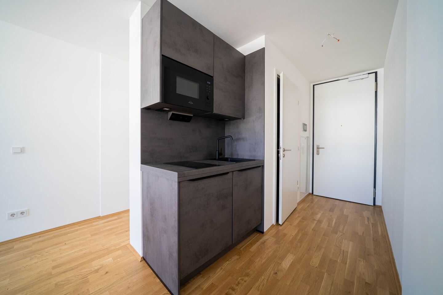 Modern ausgestattetes Apartment mit Balkon – Regensburg – Vorschaubild 4