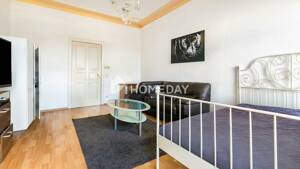 Stilvolle Altbauperle mit Balkon & EBK - großzügige 3 Zimmer Wohnung direkt an der U- Bahn – 13629 Berlin – Vorschaubild 4