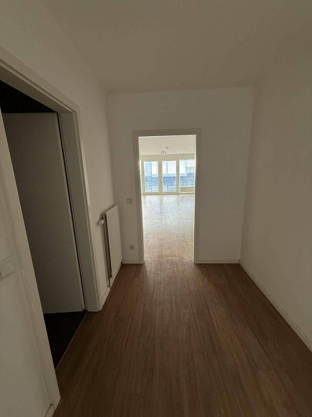 Graphisches Viertel...Sonnige Single-Wohnung mit Top-Einbauküche! – Leipzig – Vorschaubild 4