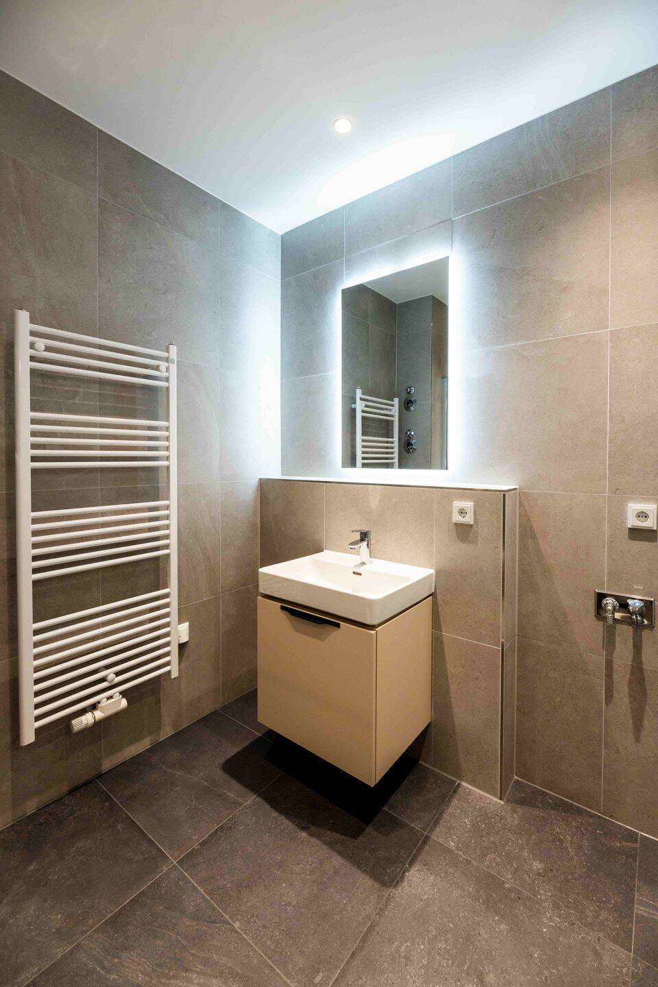 2-Zimmer Wohnung mit Loggia am Elbufer – Marina Garden – Dresden – Vorschaubild 8
