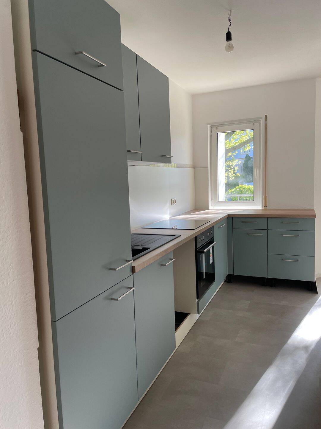 2-Zi.Whg. 67 m2 mit Balkon, neuer EKB, TG SP, komplett neu renoviert – Dresden – Vorschaubild 3
