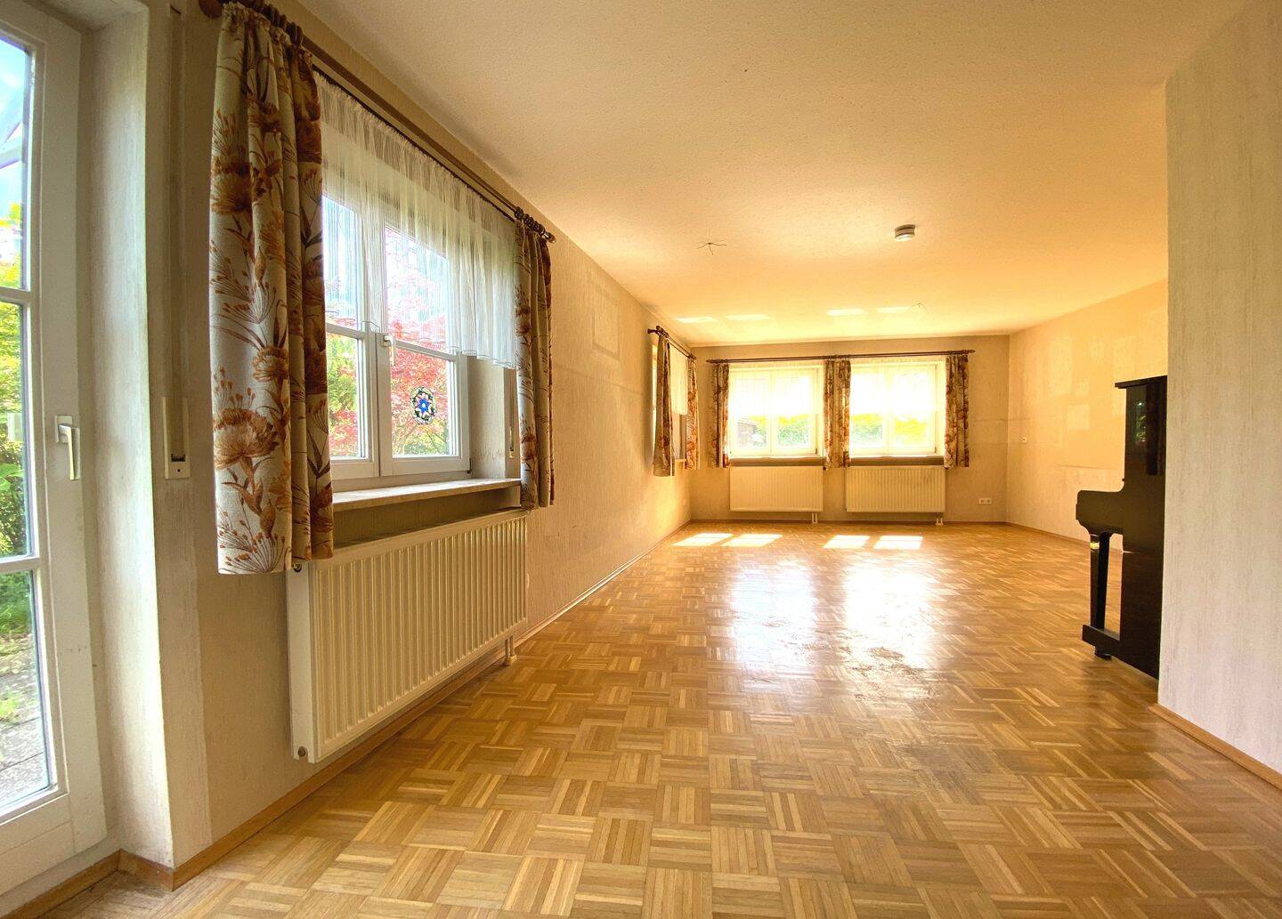 Tolle 4-Zimmereigentumswohnung mit 2 Tiefgaragenstellplätzen, sowie einen großen Gartenanteil in Grünkraut. – Grünkraut – Vorschaubild 5