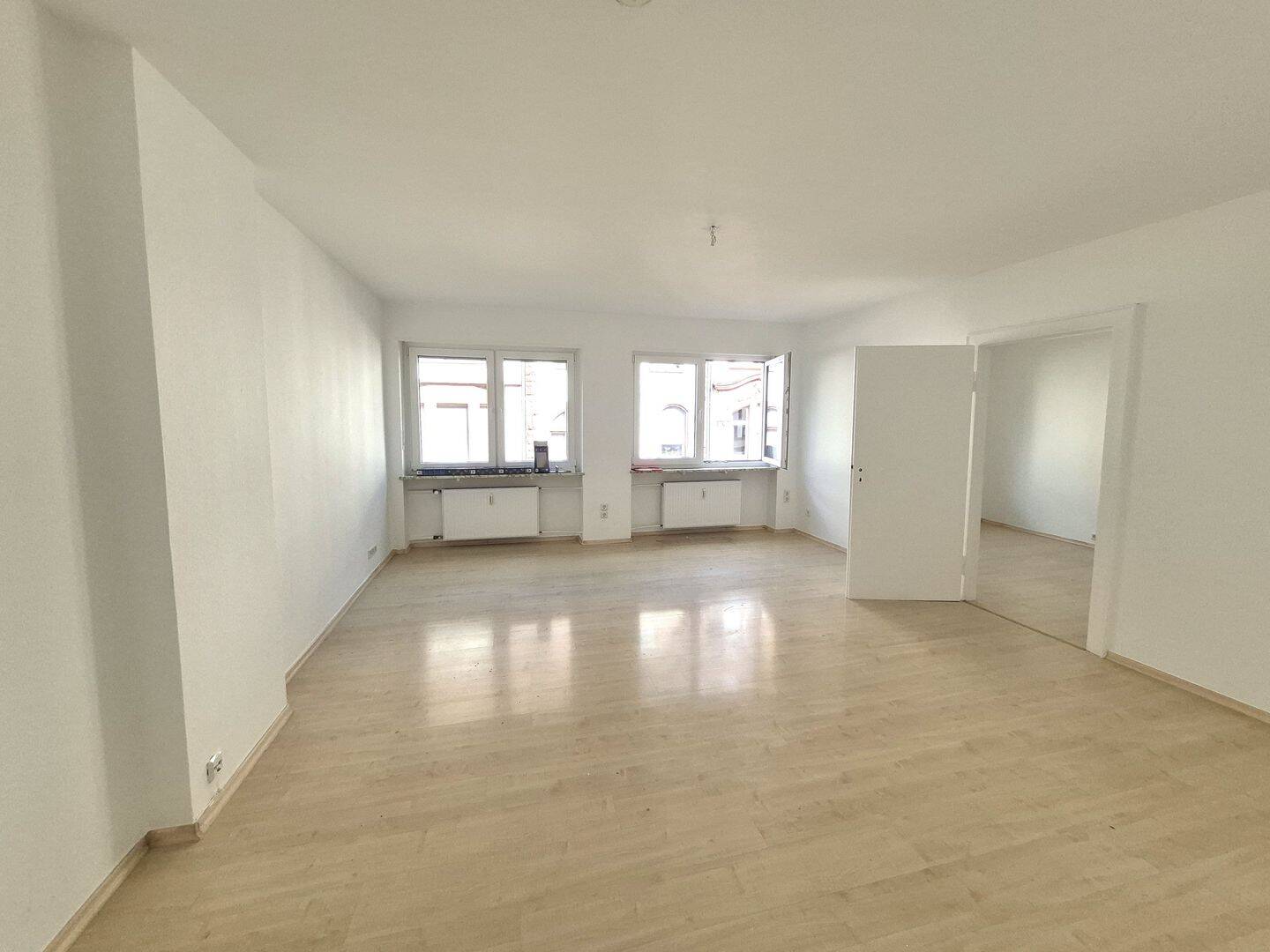 SB. Nauwieser Viertel, umfangreich renovierte 3 ZKB im 1.OG. Nicht WG geeignet. – Saarbrücken – Vorschaubild 3