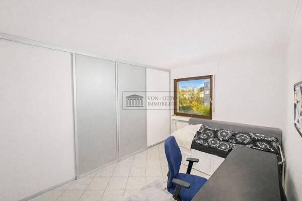 Etagenwohnung in 50858 Köln mit 98,9 m² kaufen