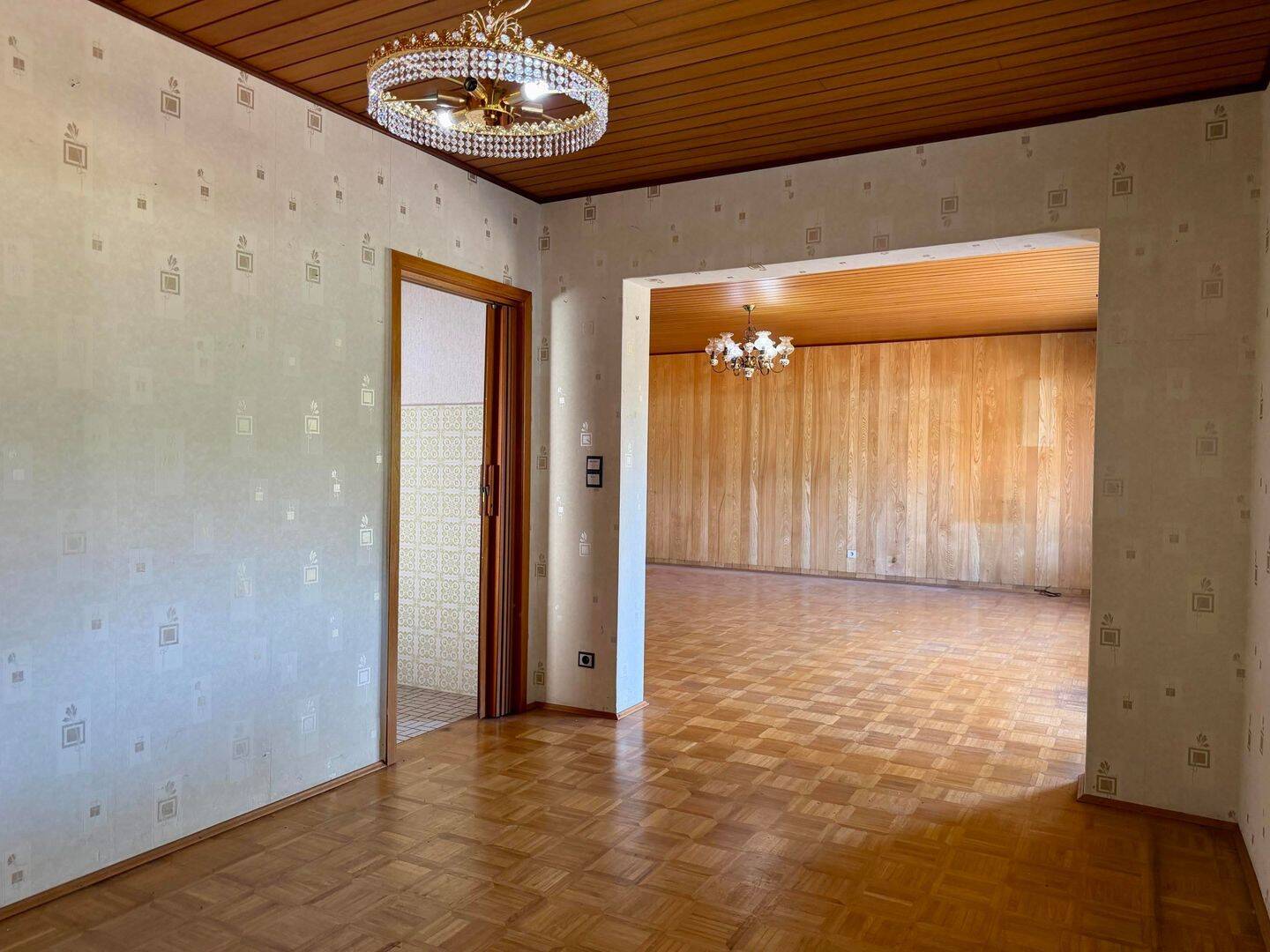 Ein-/ Zweifamilienhaus mit schönem Garten und Garage in gesuchter Wohnlage! – Heusenstamm – Vorschaubild 9