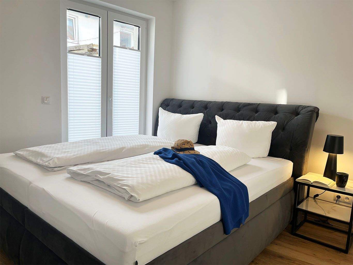Wohnen wo andere Urlaub machen! Wunderschönes Apartment mit Terrasse, Sauna und EBK in TOP Lage !