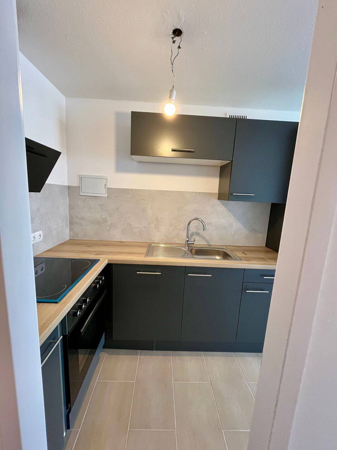 Sanierte 2-Zimmer-Wohnung mit EBK und Loggia in München-Berg am Laim – frei ab 04/2026 – München – Vorschaubild 5