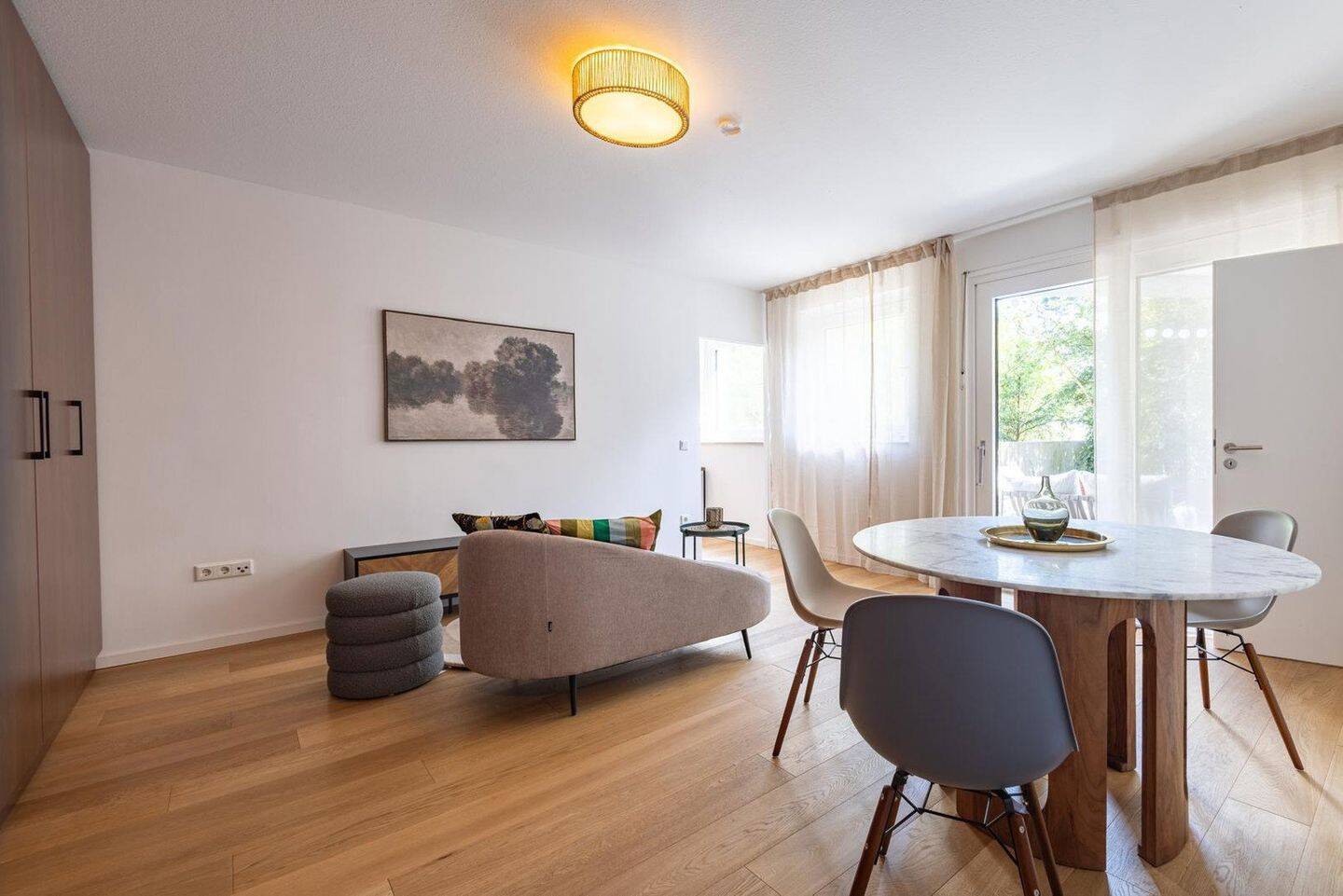 Neu möblierte, ruhige Terrassenwohnung inkl. Schwimmbad im Haus – München – Vorschaubild 5