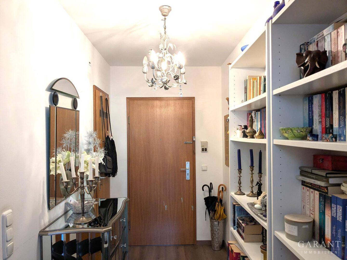 Sehr gepflegte 2 Zimmer-Wohnung in Augsburg - zur Eigennutzung oder als Kapitalanlage! – Augsburg – Vorschaubild 2
