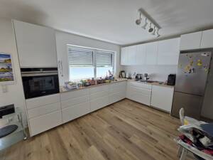4-Zimmer Wohung inkl. Terrasse und Garten + 2 Stellplätze (1 Stellplatz im Carport) – 82398 Polling – Vorschaubild 7