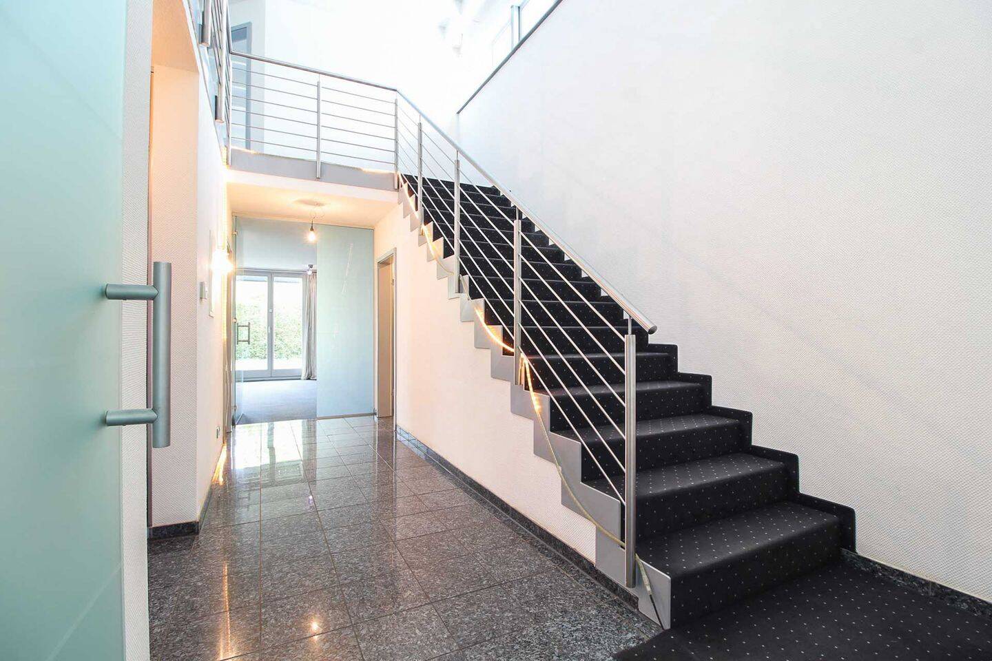 Architektur, Ruhe und Nachhaltigkeit: Sofort bezugsfreies Zuhause nahe Bielefeld – Werther – Vorschaubild 3