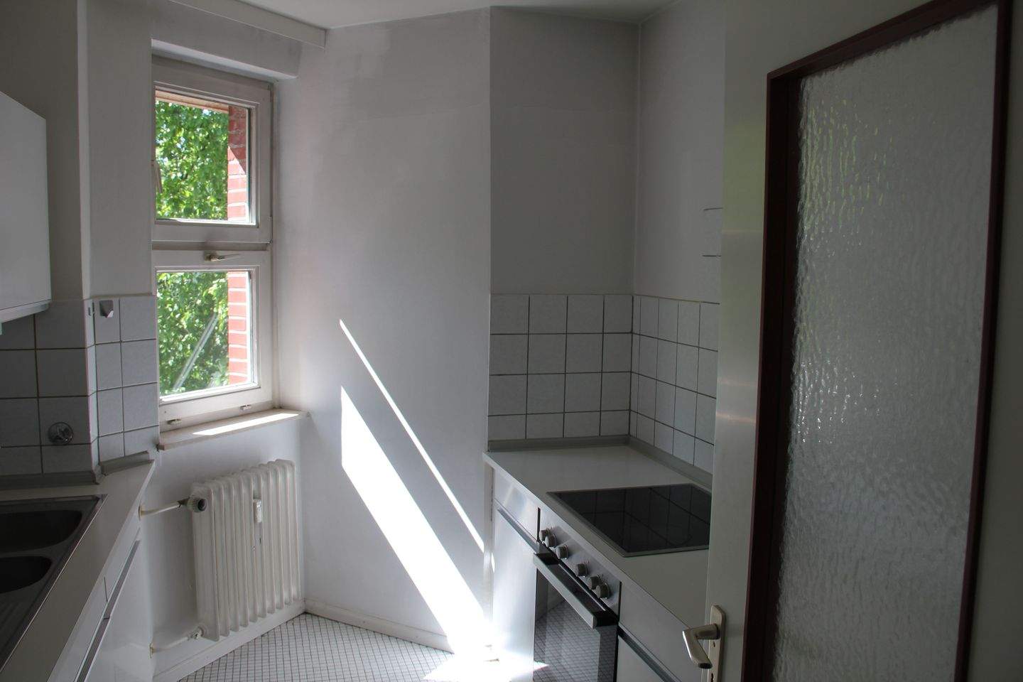 Helle 2 Zimmer Wohnung mit Balkon – Hamburg – Vorschaubild 6